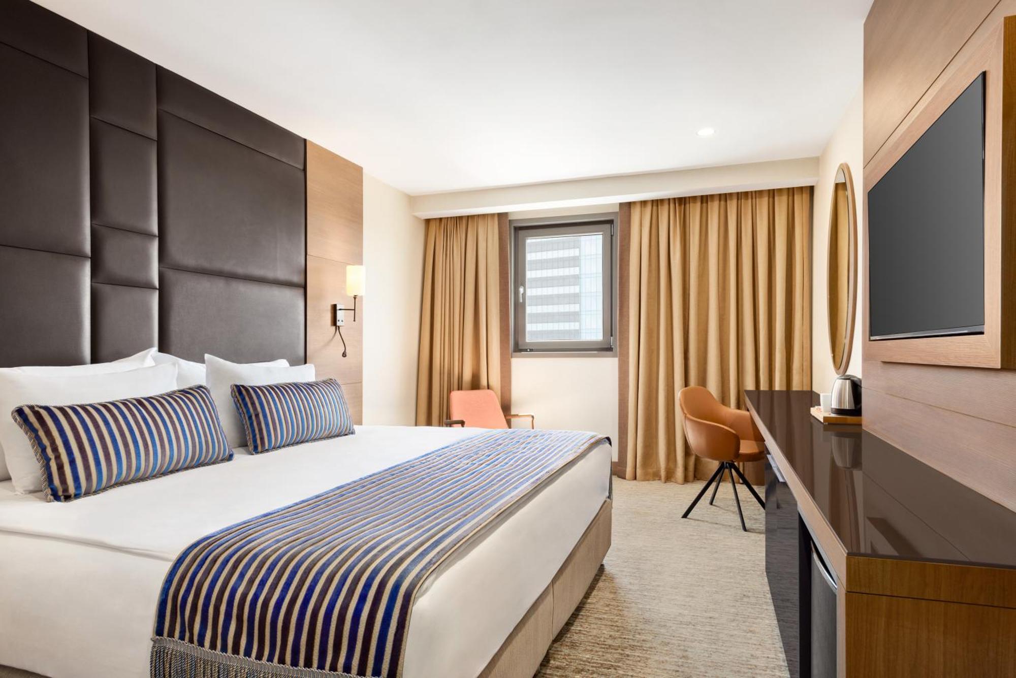 Tryp By Wyndham Istanbul Sisli Hotel Exteriör bild