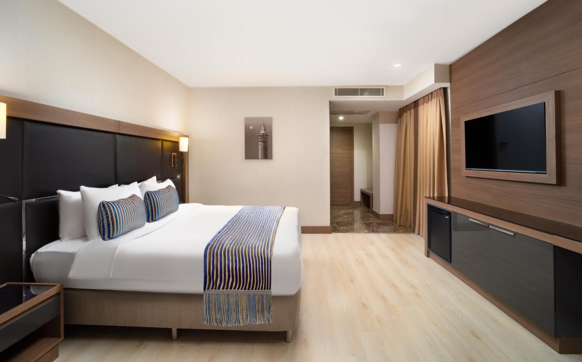 Tryp By Wyndham Istanbul Sisli Hotel Exteriör bild