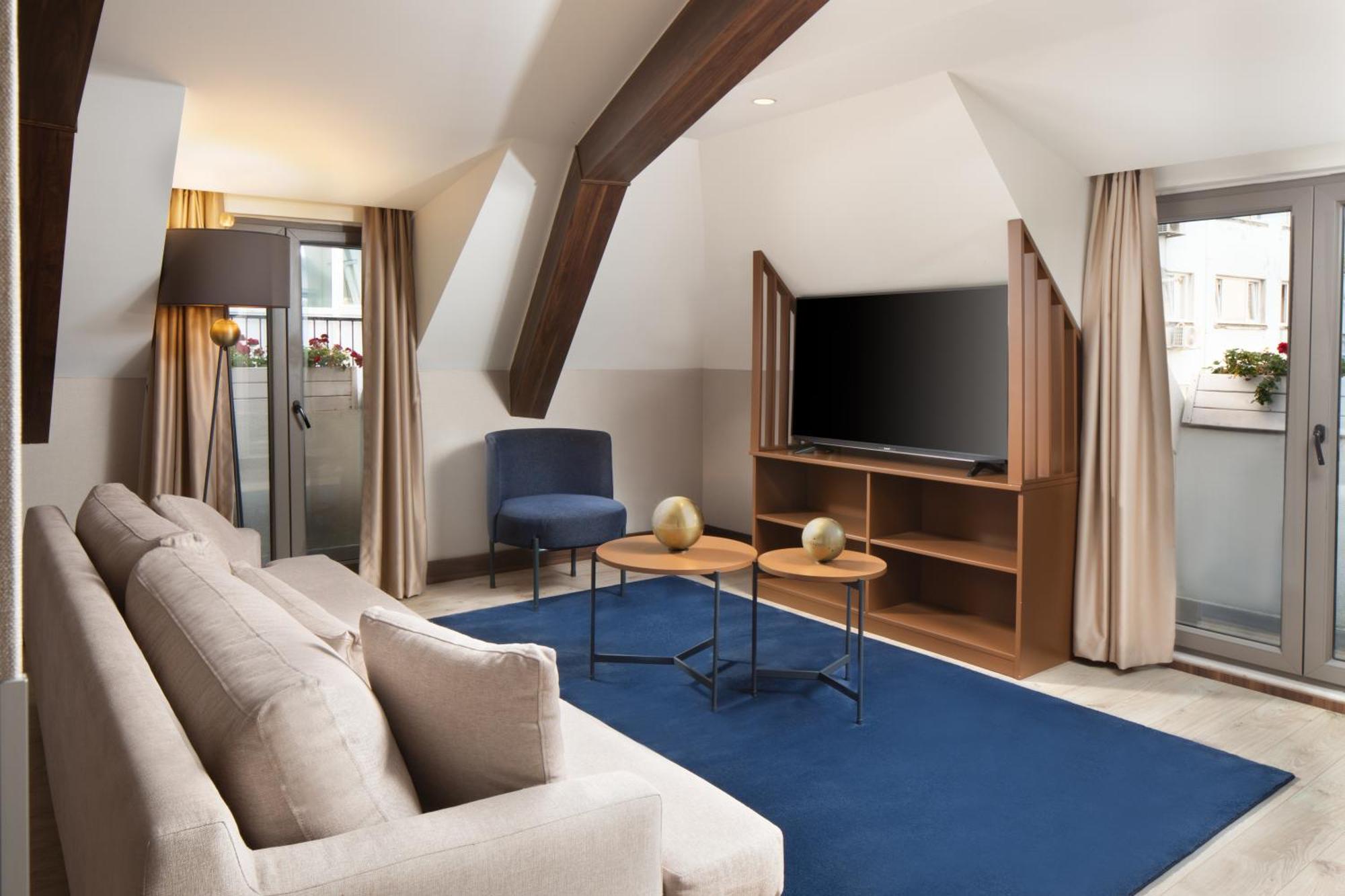 Tryp By Wyndham Istanbul Sisli Hotel Exteriör bild